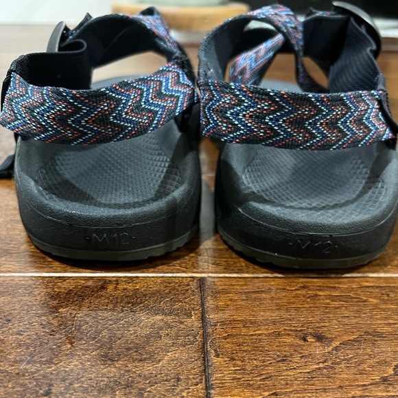 Mens Chacos - Picture 2 of 6